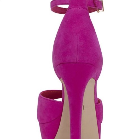 Pumps - Picture 3 of 4